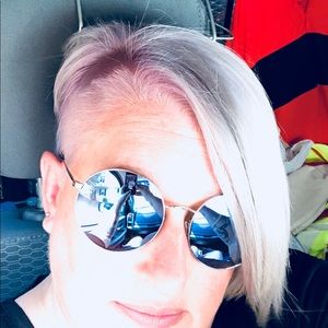 Meet your Posher, Cris